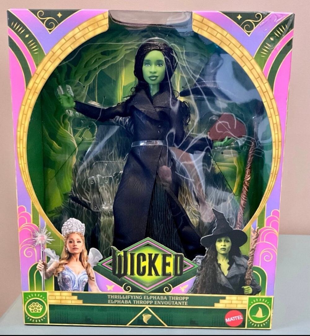 Wicked: For Good Deluxe Elphaba Doll with Movie-Inspired Outfit & 4 Accessories